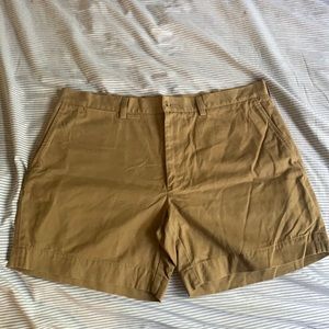 Polo khaki classic fit 6” shorts. Size 36